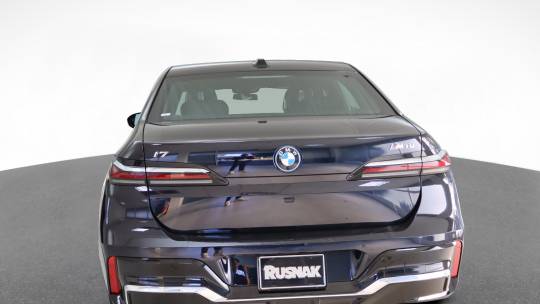 2024 BMW i7