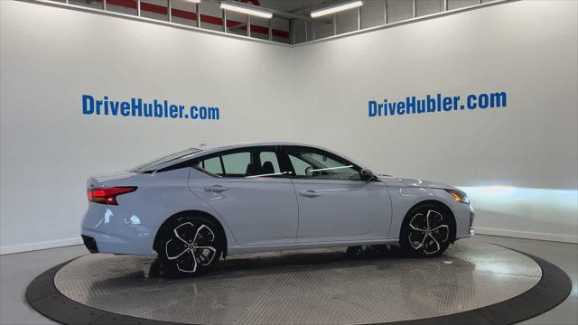 2023 nissan altima sr fwd