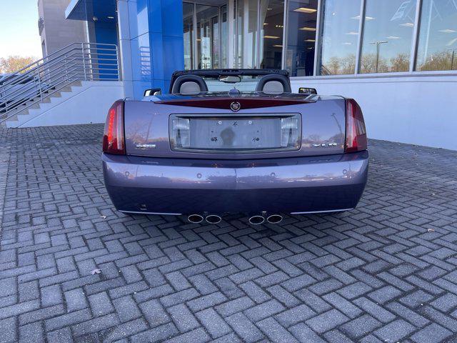 2004 cadillac xlr base