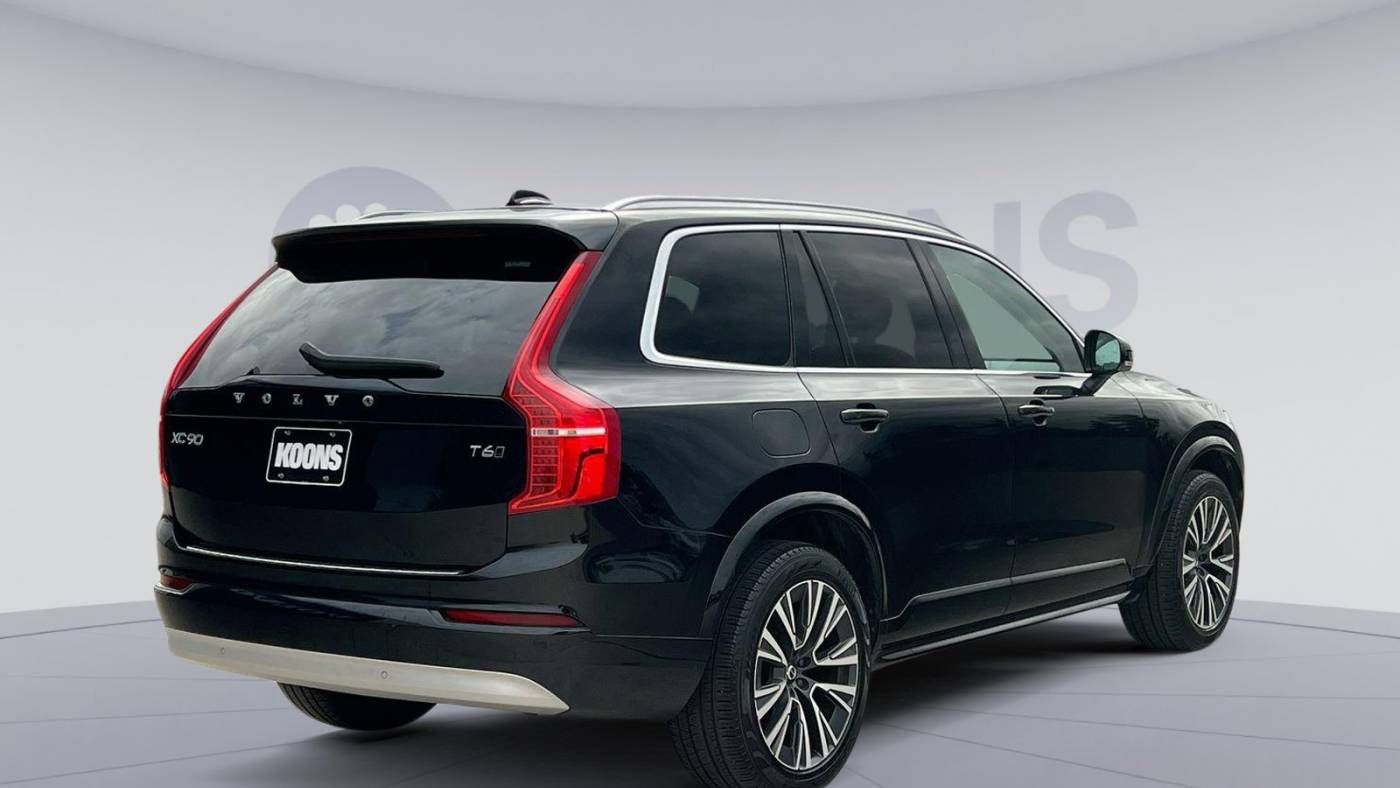 2022 volvo xc90 t6 momentum 7-passenger