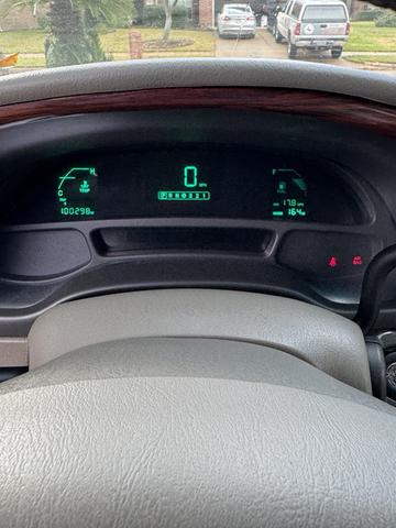 2000 cadillac deville base