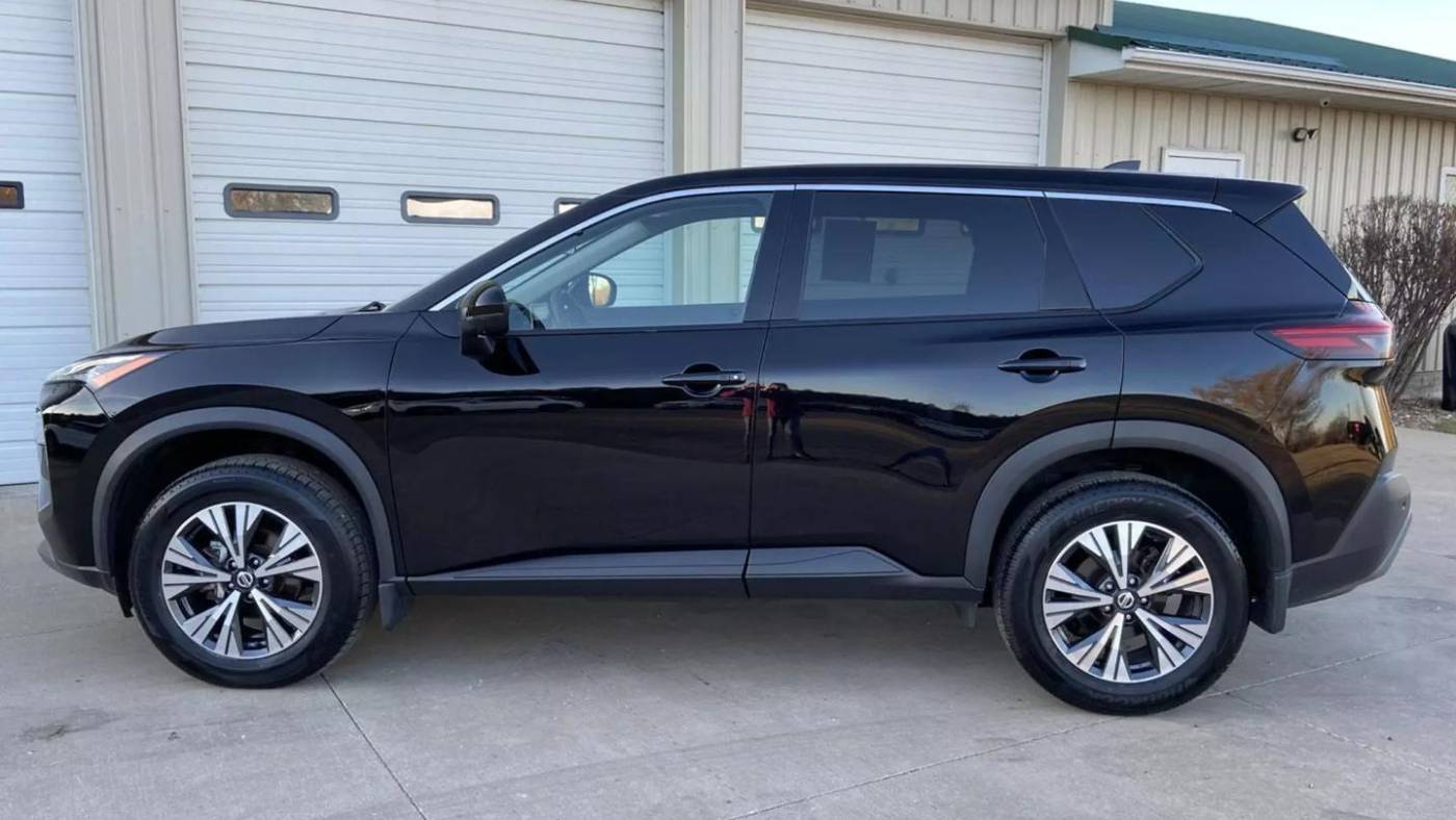 2021 nissan rogue sv