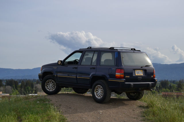1994 dark blue jeep grand cherokee - no rust, 2 sets of new tires, new a/c