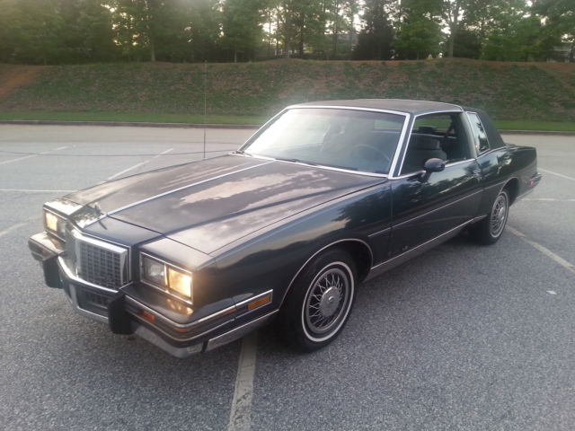 all original - only 2 owners - low mileage - loaded w/ options - classic g-body