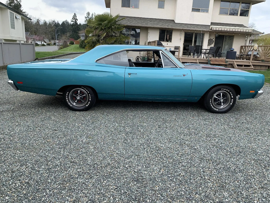 plymouth road runner