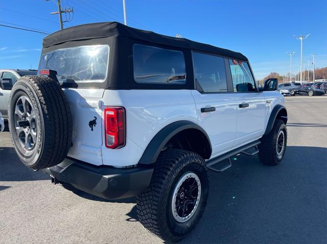 2022 ford bronco base