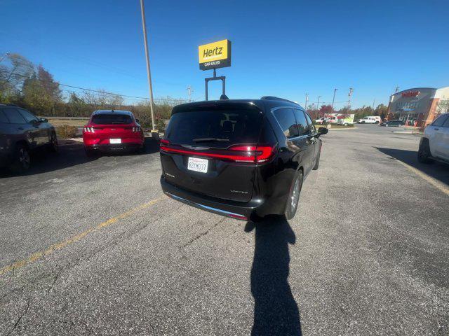 2022 chrysler pacifica limited