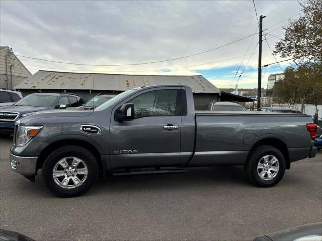 2017 nissan titan sv