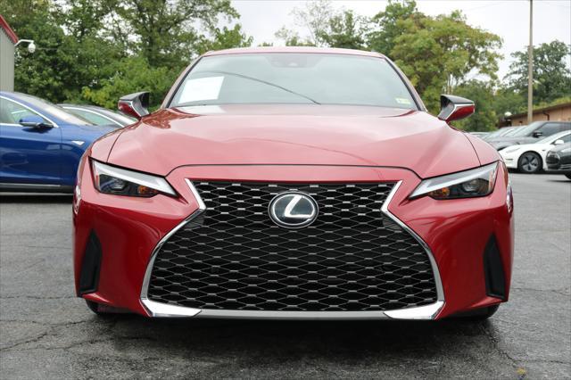2021 lexus is 300 base
