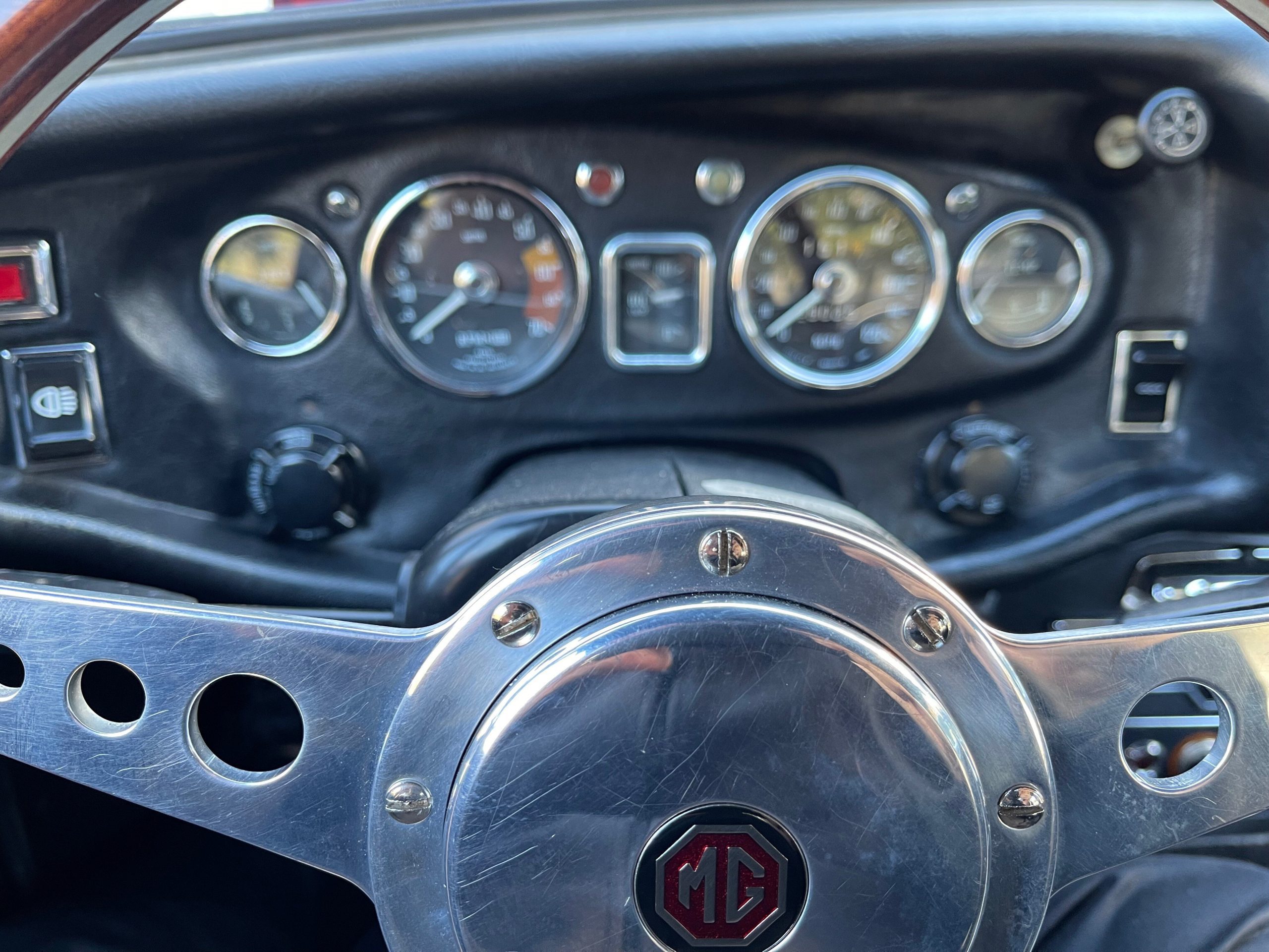 1969 mg mgb