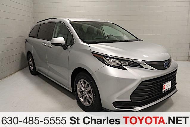 2022 toyota sienna le