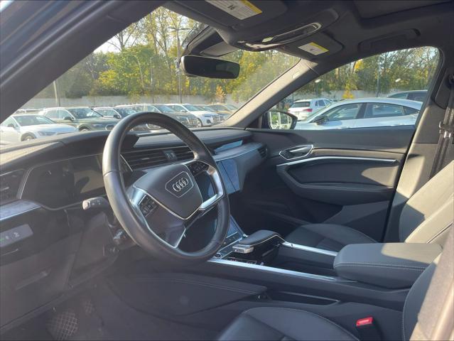2022 audi e-tron premium