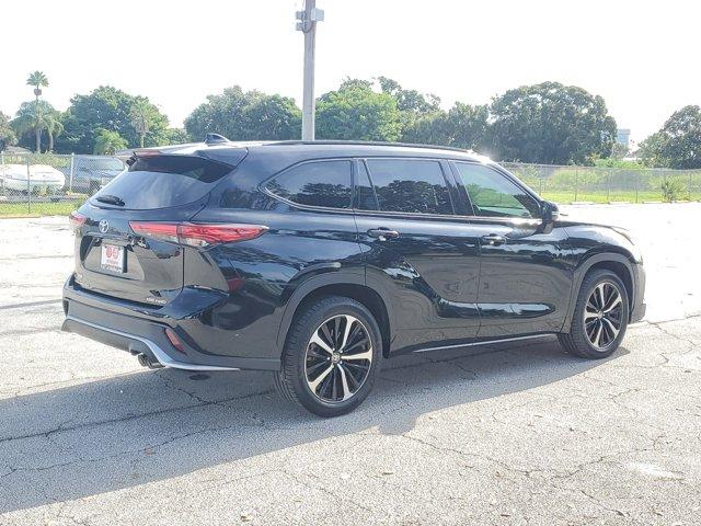 2021 toyota highlander xse