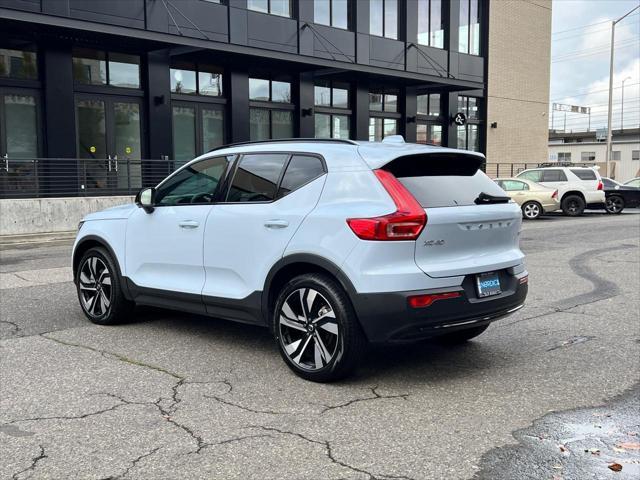 2024 volvo xc40 b5 ultimate dark theme