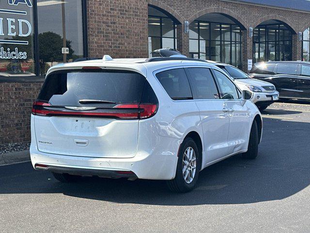 2022 chrysler pacifica touring l