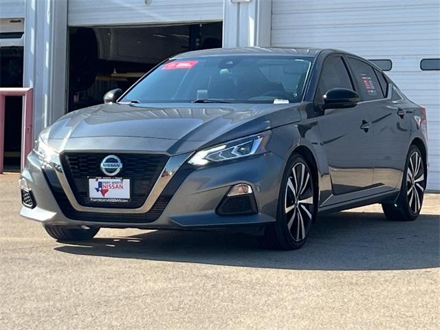2022 nissan altima 2.0 sr