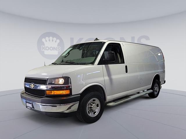 2022 chevrolet express 2500 rwd 2500 regular wheelbase wt