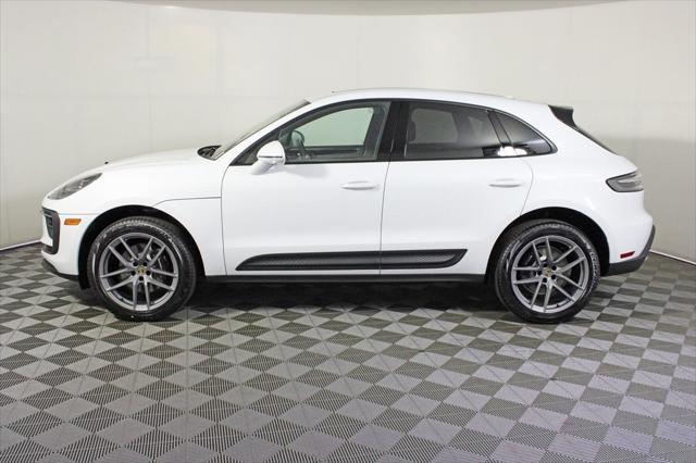 2024 porsche macan base