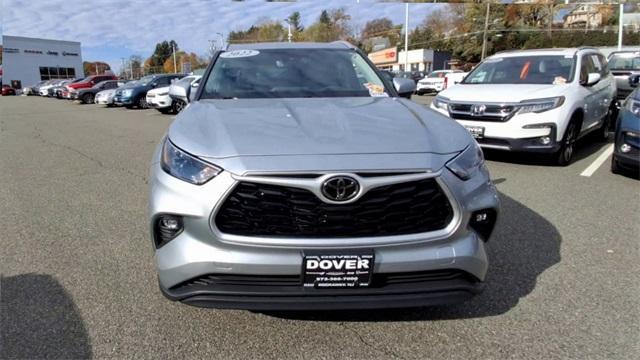2022 toyota highlander xle