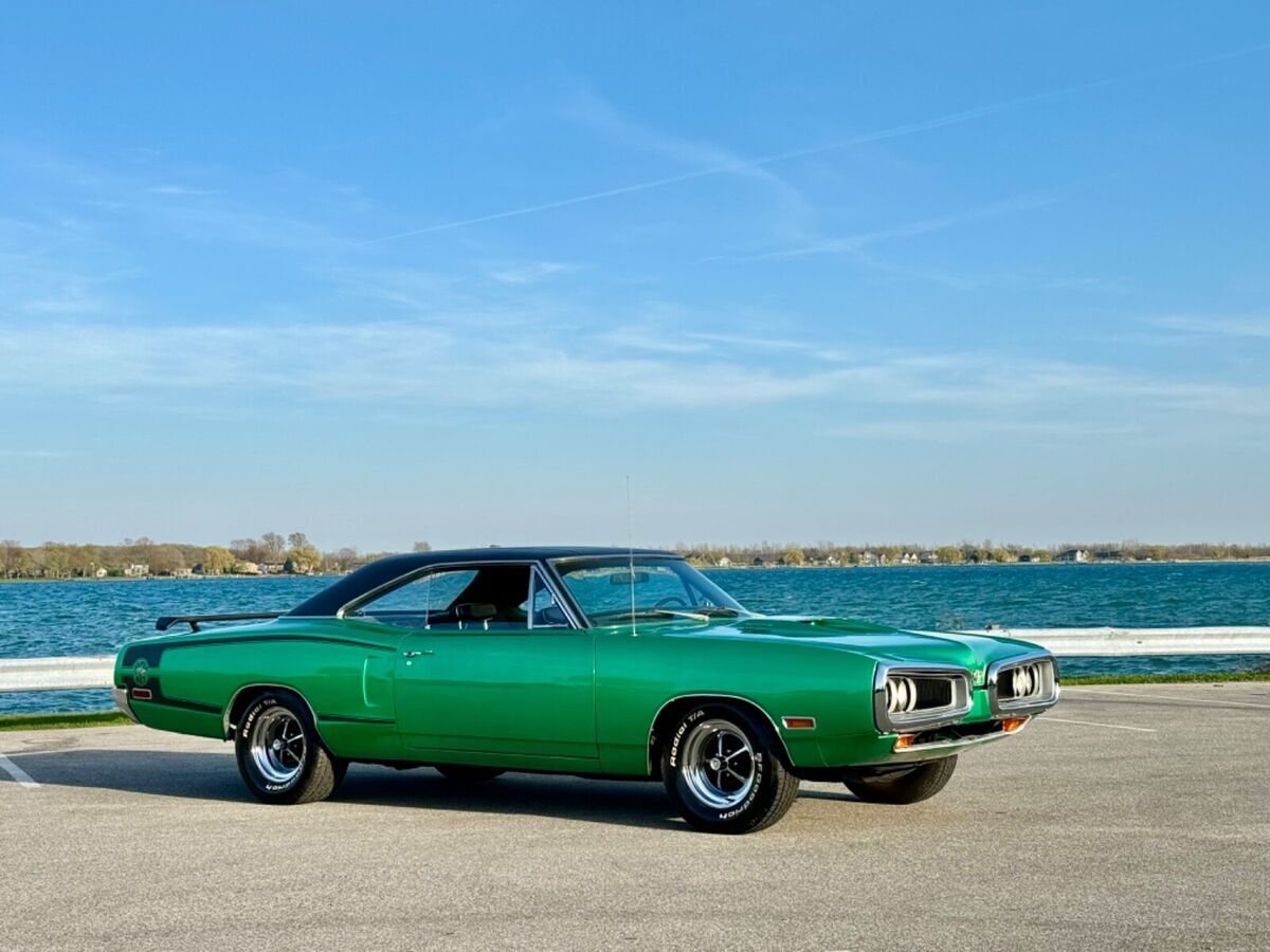 beautiful 1970 dodge super bee 440 cid restored awesome colors - no reserve!!