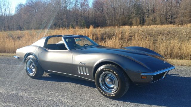 1969 chevy corvette excellent condition t tops - 4 speed manual transmission