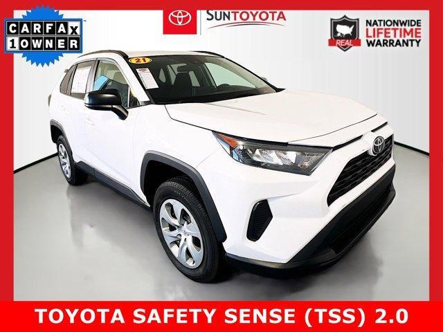 2021 toyota rav4 le