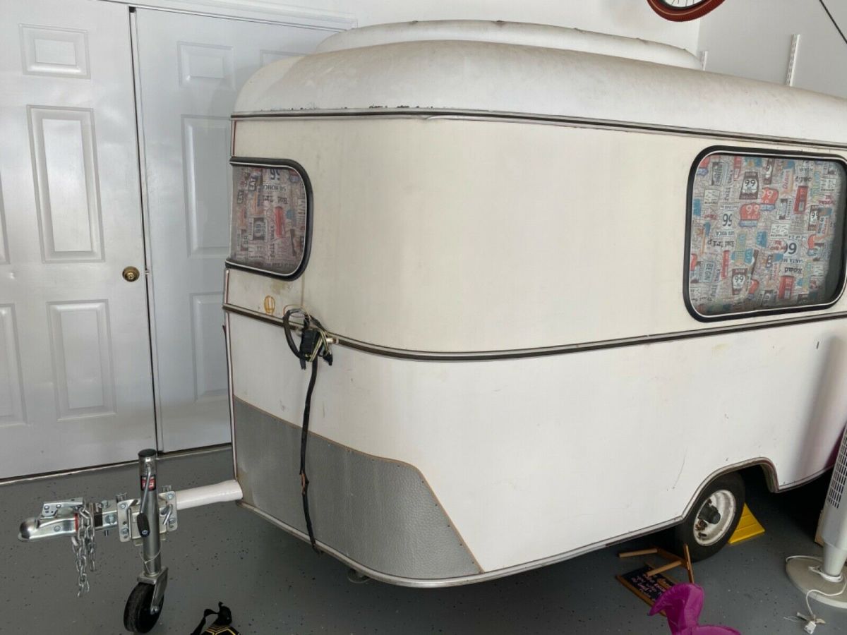 1965 volkswagen bus/vanagon with eriba puck trailer