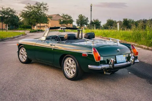 1972 mgb roadster - british racing green