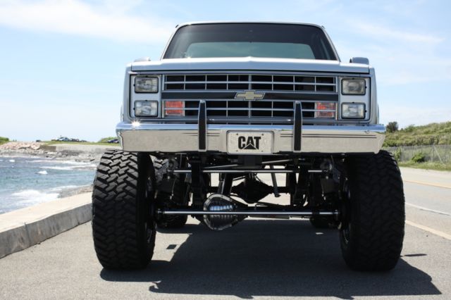 1985 chevy lifted show truck frame off restored