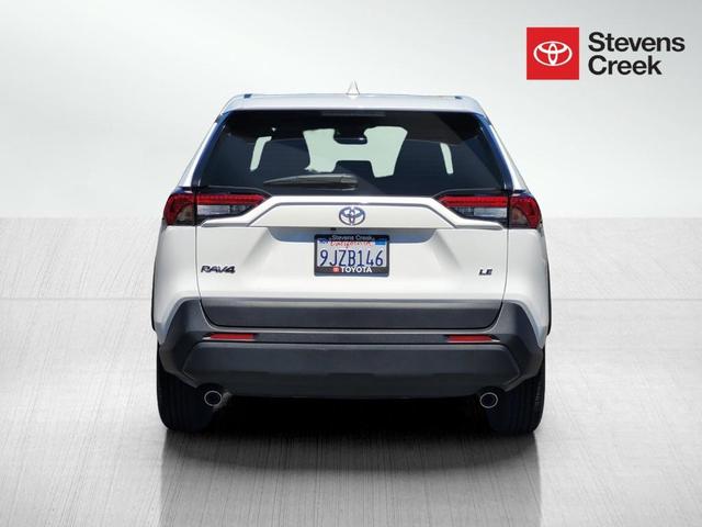 2024 toyota rav4 le