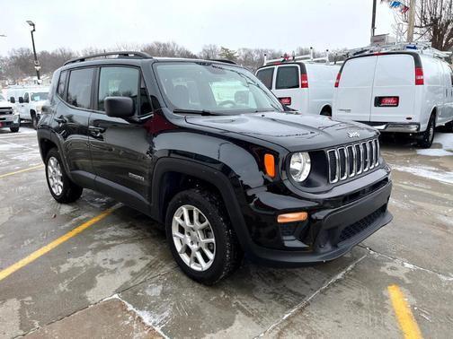 2020 jeep renegade in milwaukee, wisconsin