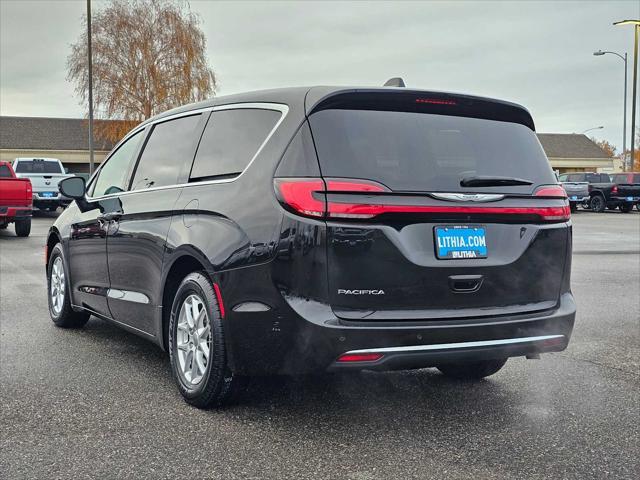 2023 chrysler pacifica touring-l