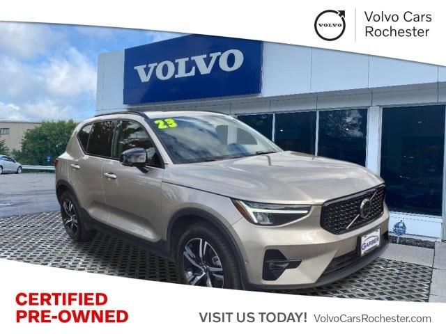 2023 volvo xc40 b5 awd plus dark