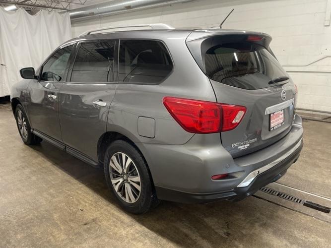 used 2018 nissan pathfinder sv