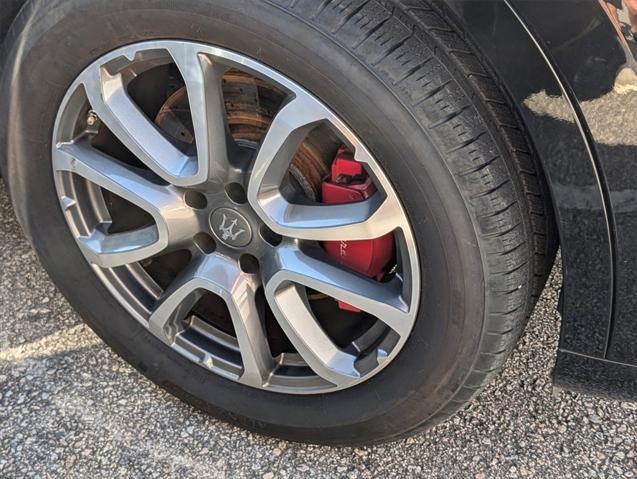 2019 maserati levante base