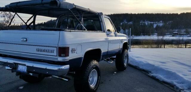 chevy blazer k5 - no reserve - super clean and a blast to cruise in