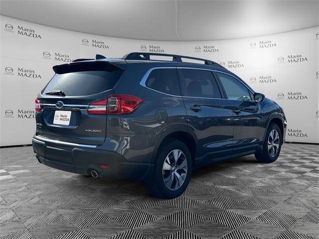 2021 subaru ascent premium 8-passenger