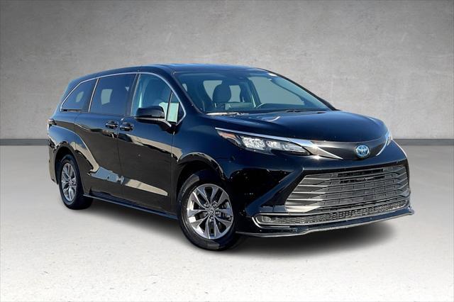 2024 toyota sienna le
