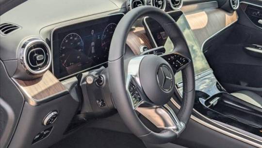 2025 Mercedes-Benz GLC