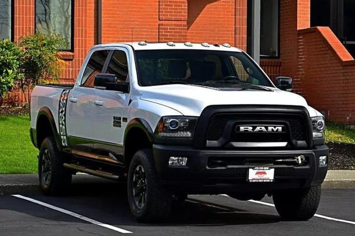 2017 ram 2500 crew cab power wagon pickup 4d 6 1/3 ft in lynnwood, washington