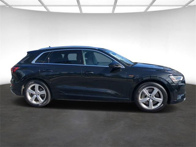 2019 audi e-tron premium plus