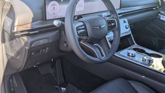 2025 Genesis GV80