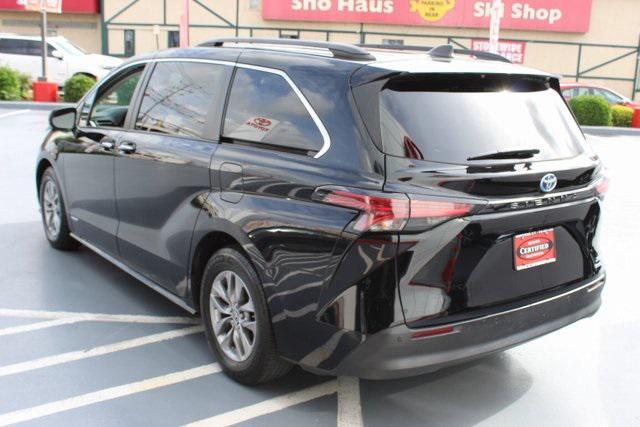 2021 toyota sienna xle 8 passenger
