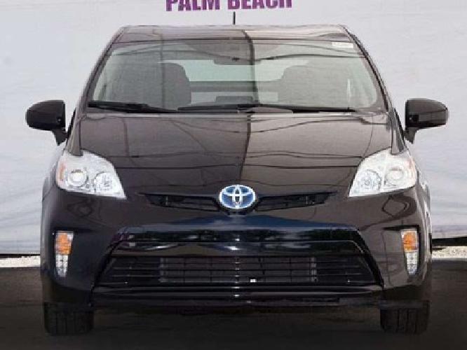 2013 toyota prius hybrid hatchback in lake worth, fl