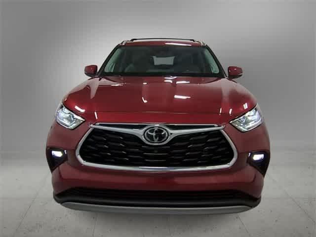 2022 toyota highlander platinum