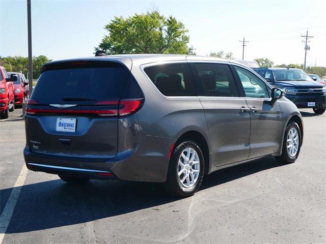 2023 chrysler pacifica touring l