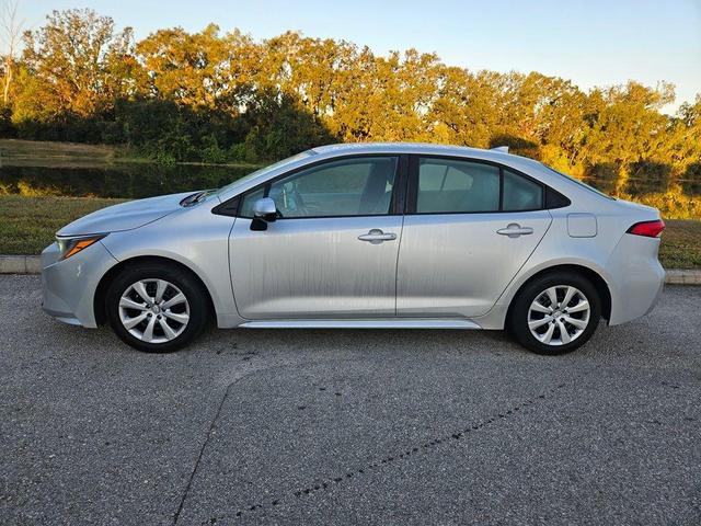 2021 toyota corolla le