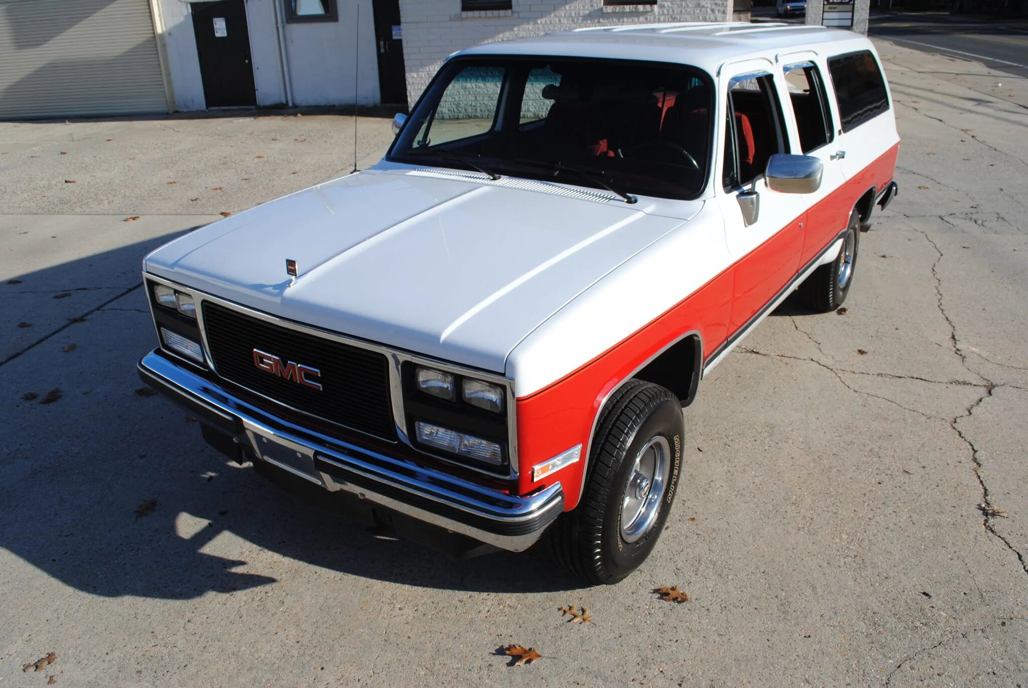 gmc suburban