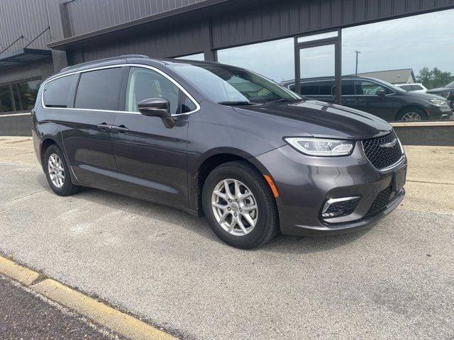 2022 chrysler pacifica touring l front-wheel drive passenger van in el paso, illinois