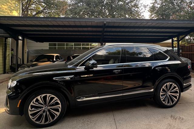 2023 bentley bentayga azure v8